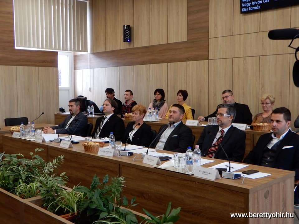 Megalakult a képviselő-testület 30